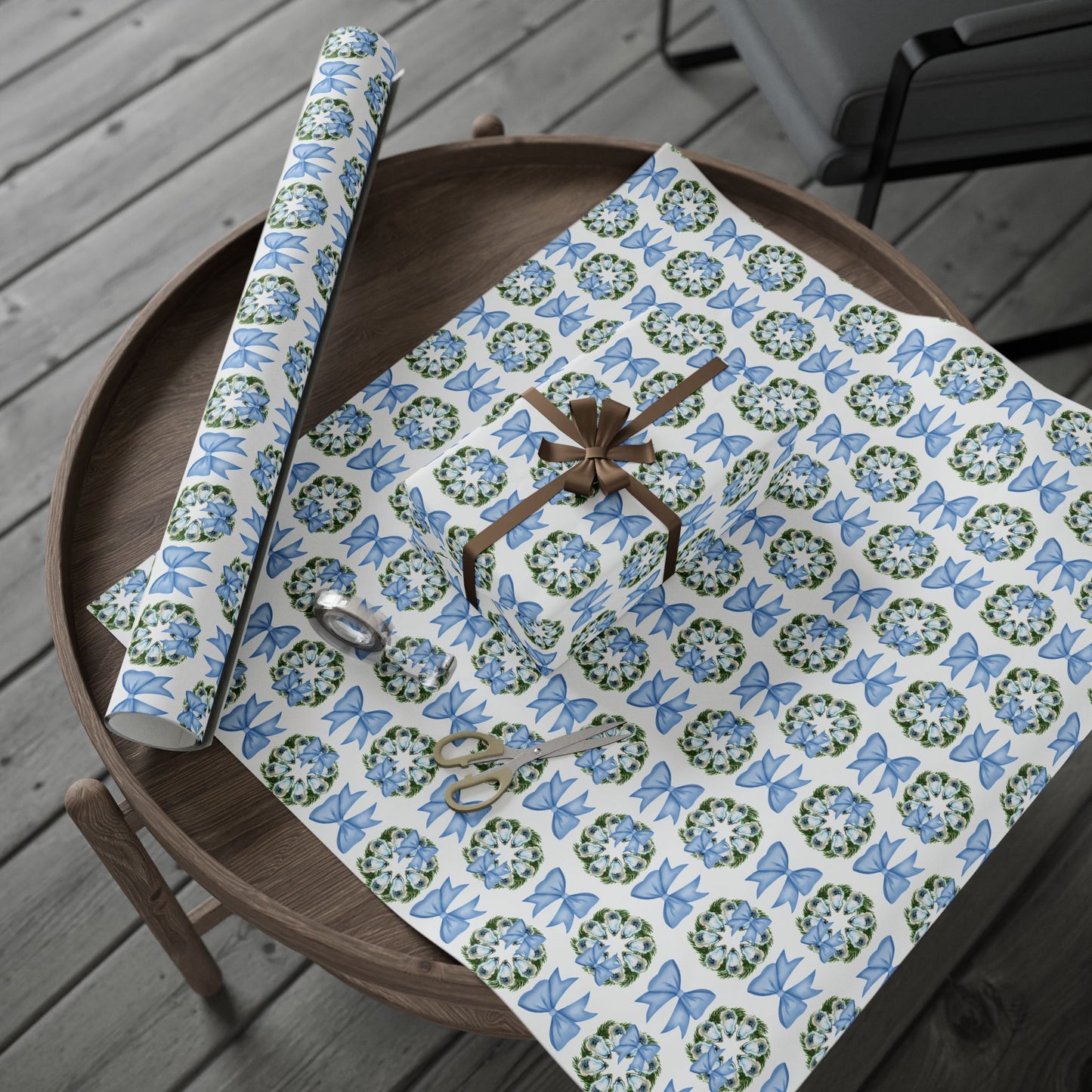 Oyster Wreath & Bow Wrapping Paper